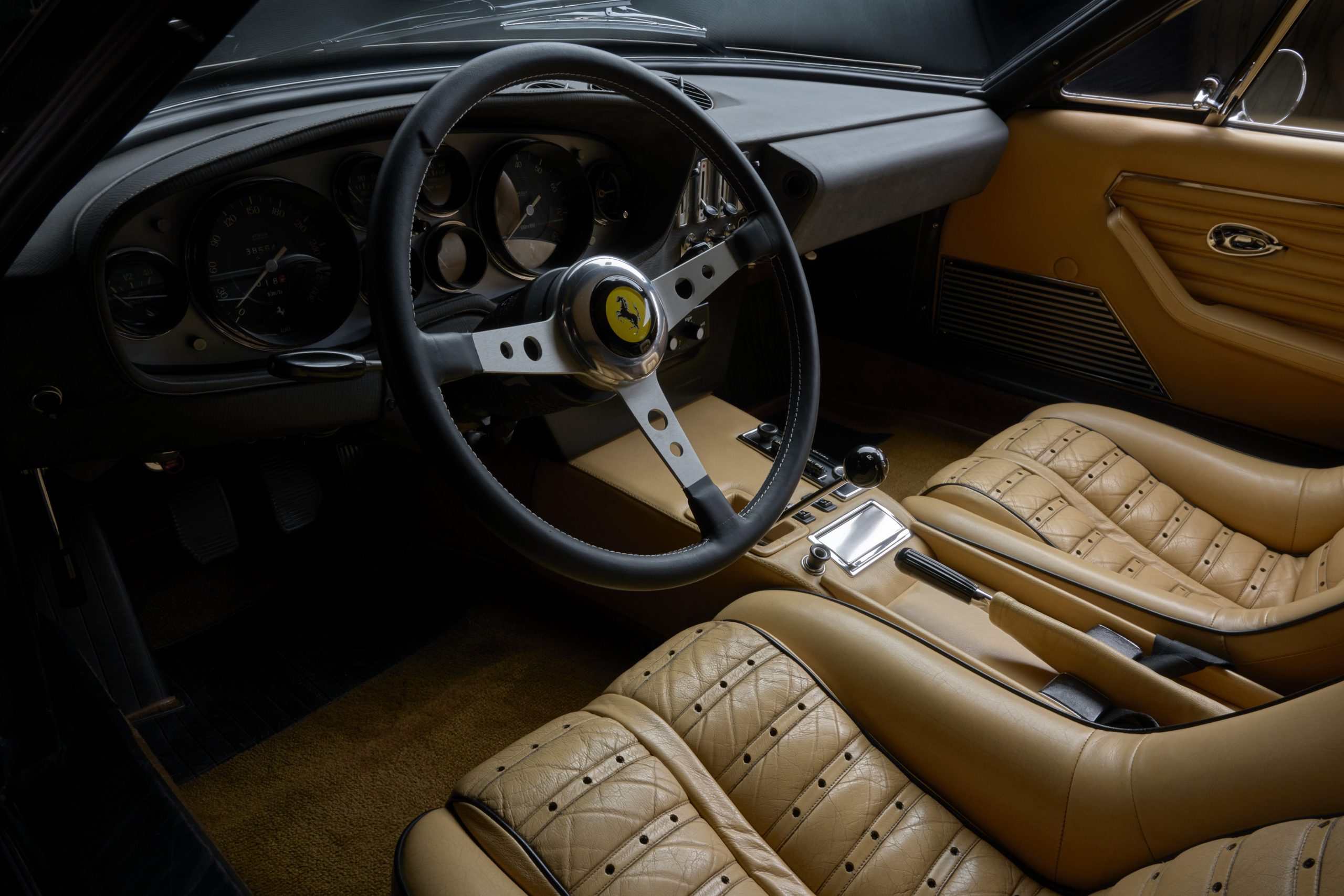 1972 Ferrari 365GTB-4 Daytona cockpit 1972 Ferrari 365GTB-4 Daytona cockpit