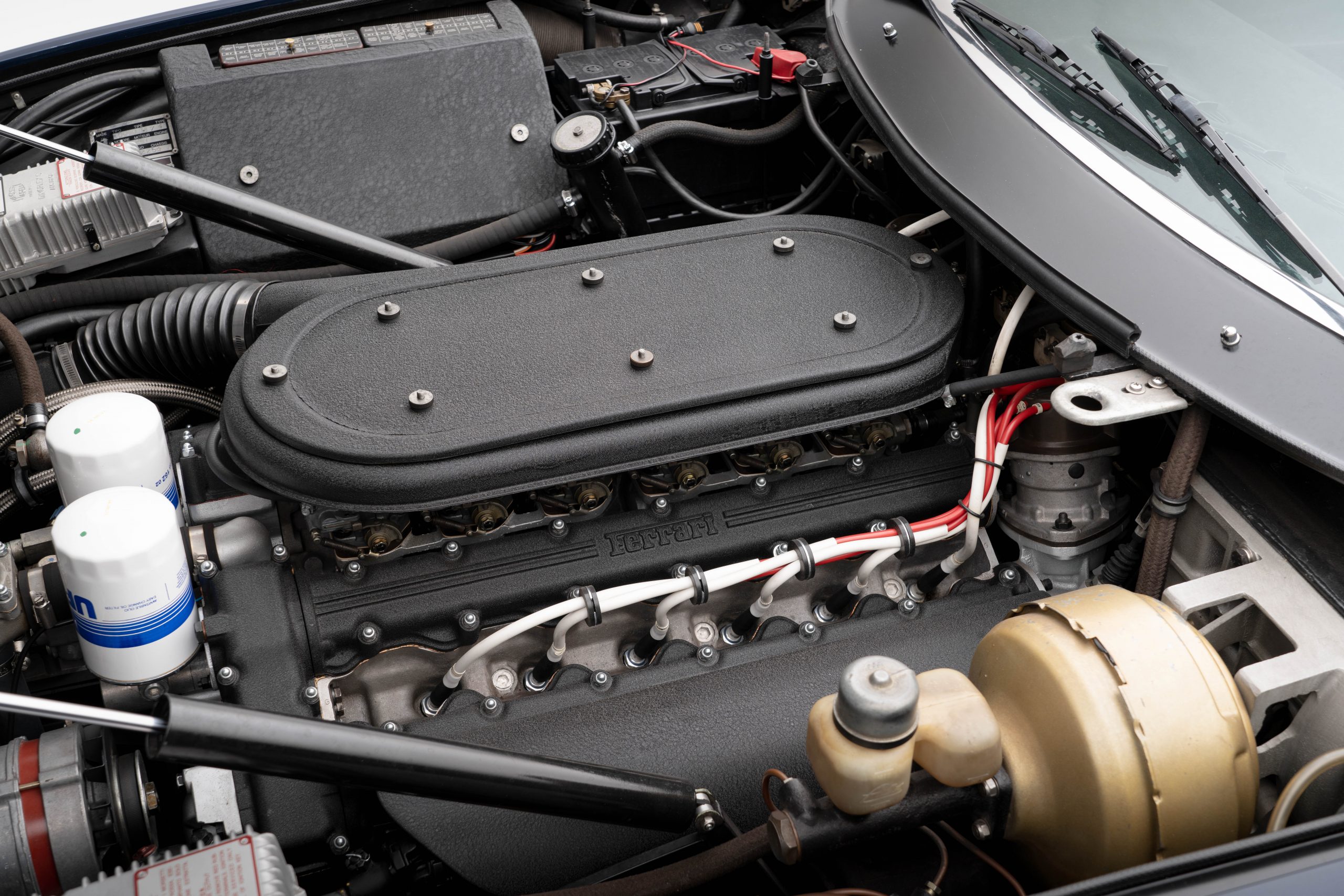 Daytona plexi & popup-85 Ferrari Dayton long block engine